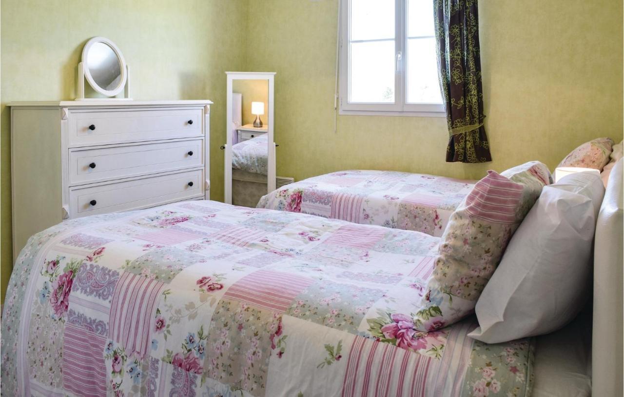 4 Bedroom Cozy Home In Port-En-Bessin-Huppain Dış mekan fotoğraf