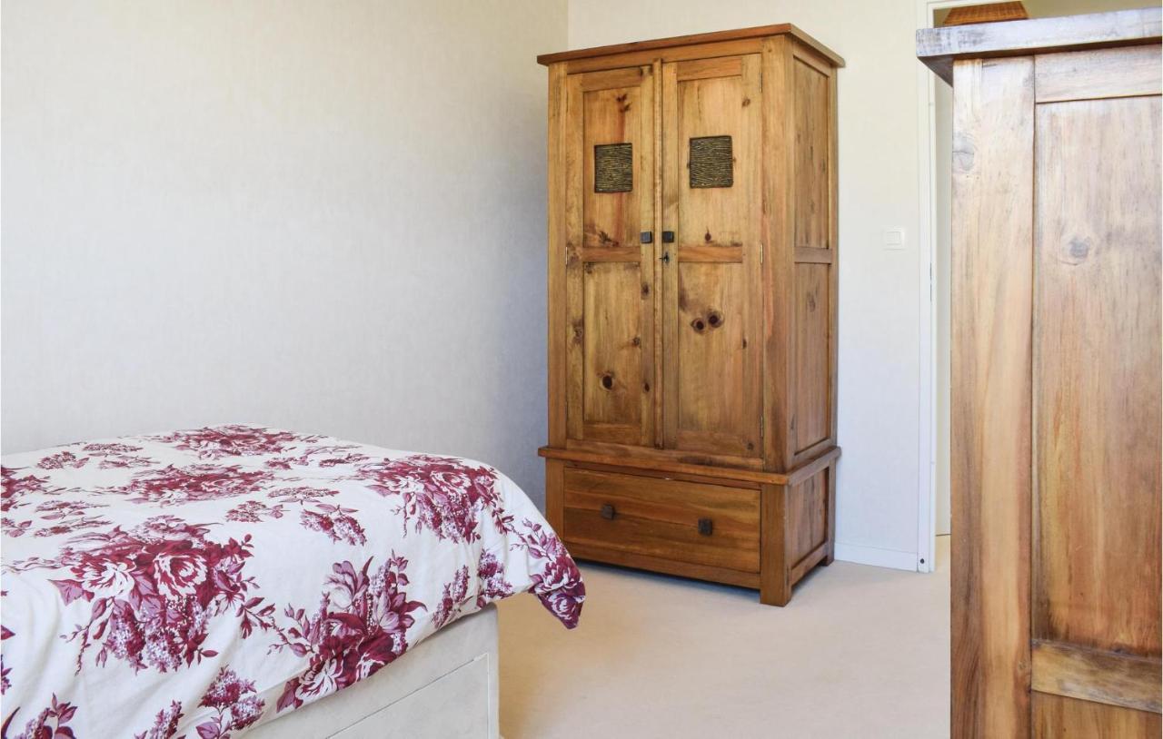 4 Bedroom Cozy Home In Port-En-Bessin-Huppain Dış mekan fotoğraf