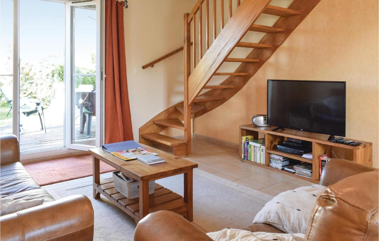 4 Bedroom Cozy Home In Port-En-Bessin-Huppain Dış mekan fotoğraf